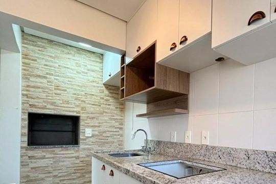 Cozinha de apartamento para alugar com 2 quartos, 58m² em Medianeira, Porto Alegre