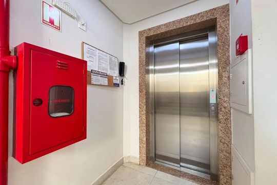 Área de serviço de apartamento para alugar com 2 quartos, 58m² em Medianeira, Porto Alegre