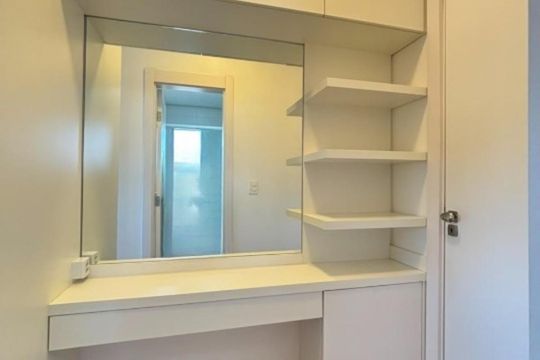 Banheiro social de apartamento para alugar com 2 quartos, 58m² em Medianeira, Porto Alegre
