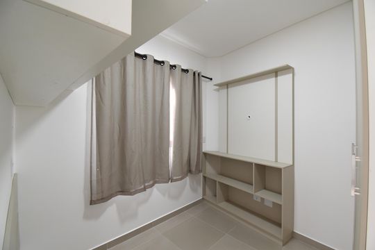 Quarto  de kitnet/studio para alugar com 1 quarto, 26m² em Cajuru, Curitiba