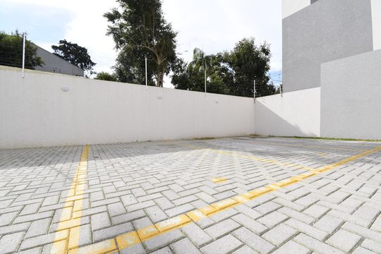 Vaga de Garagem de kitnet/studio para alugar com 1 quarto, 26m² em Cajuru, Curitiba