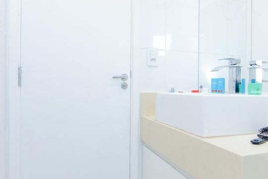 Banheiro da Suíte  de apartamento à venda com 2 quartos, 58m² em Vila Renata, Guarulhos