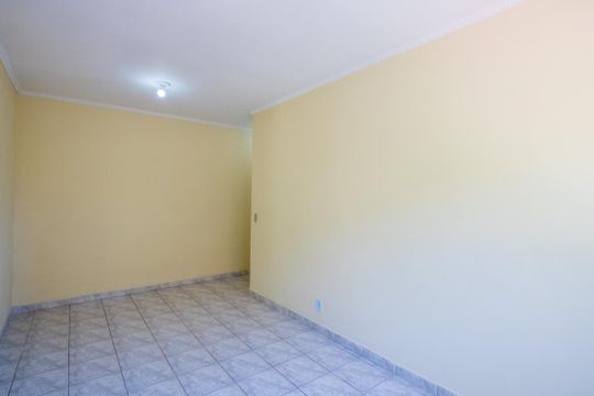 Sala de apartamento à venda com 2 quartos, 50m² em Cidade São Jorge, Santo André