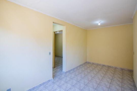 Sala de apartamento à venda com 2 quartos, 50m² em Cidade São Jorge, Santo André