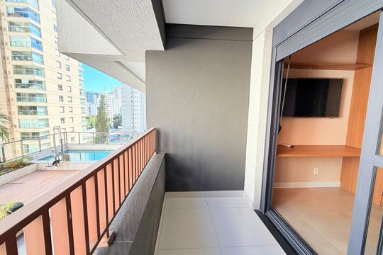 Varanda de kitnet/studio para alugar com 1 quarto, 27m² em Campo Belo, São Paulo