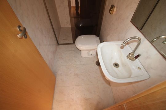 Banheiro social de apartamento à venda com 3 quartos, 82m² em Vila Pauliceia, São Paulo