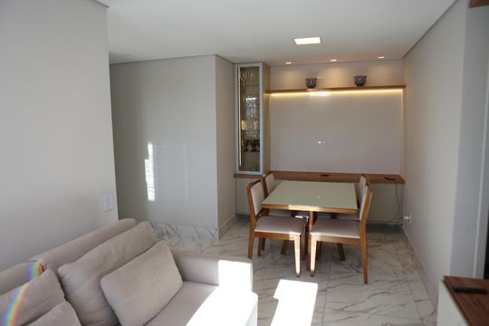 Sala de apartamento à venda com 2 quartos, 52m² em Jk, Contagem