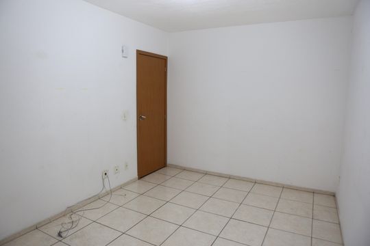Sala de apartamento para alugar com 2 quartos, 45m² em Califórnia, Contagem