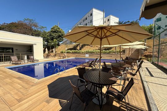 Área comum - Piscina de apartamento para alugar com 2 quartos, 45m² em Califórnia, Contagem
