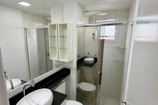 Banheiro social de apartamento à venda com 2 quartos, 46m² em Imirim, São Paulo