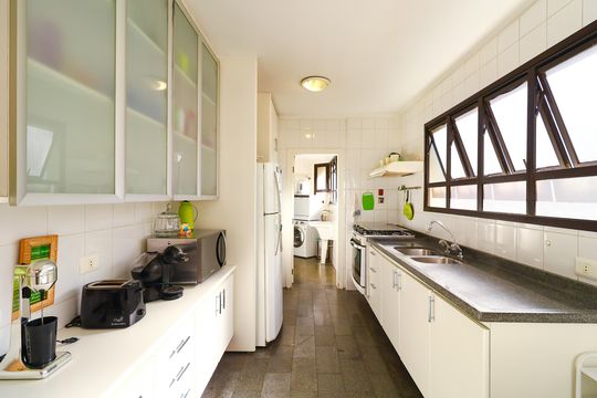 Apartamento à venda com 3 quartos, 163m² em Vila Suzana, São Paulo