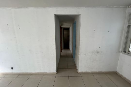 Corredor de apartamento à venda com 2 quartos, 63m² em Inhaúma, Rio de Janeiro