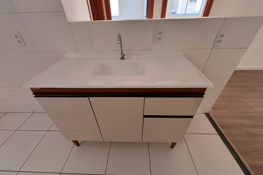 Cozinha de apartamento para alugar com 2 quartos, 48m² em Granja Viana, Cotia