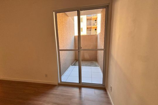 Sala de apartamento para alugar com 2 quartos, 48m² em Granja Viana, Cotia