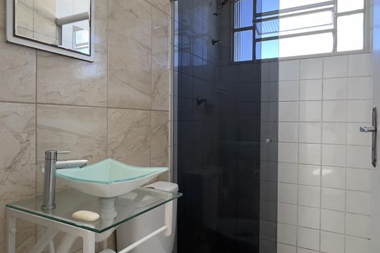Banheiro de apartamento para alugar com 2 quartos, 42m² em Vila Nova Bonsucesso, Guarulhos