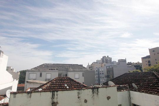 Quarto 1 Suíte Vista de apartamento para alugar com 2 quartos, 69m² em Higienópolis, Porto Alegre