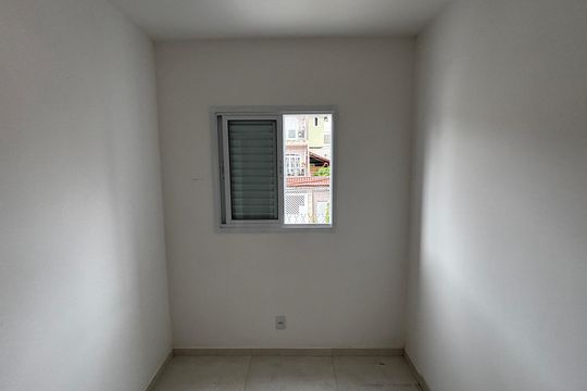 Quarto 2 de apartamento para alugar com 2 quartos, 42m² em Jardim Las Vegas, Santo André