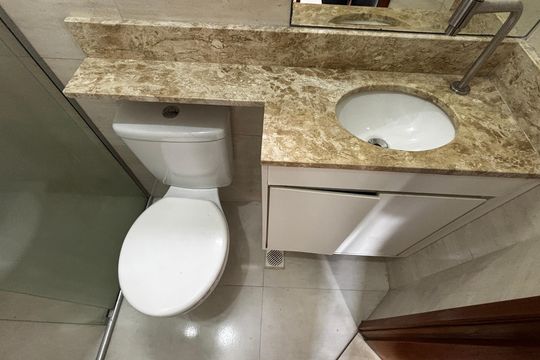 Banheiro de apartamento para alugar com 2 quartos, 42m² em Jardim Las Vegas, Santo André