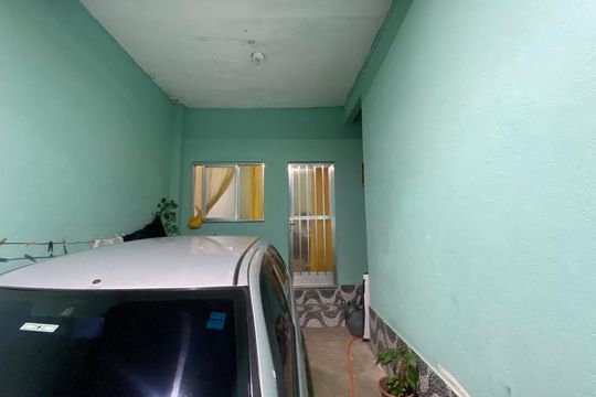 Garagem de casa à venda com 2 quartos, 68m² em Jacarepaguá, Rio de Janeiro