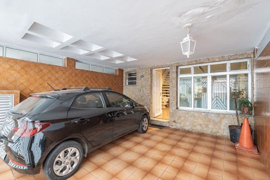 Garagem de casa à venda com 2 quartos, 140m² em São João Climaco, São Paulo