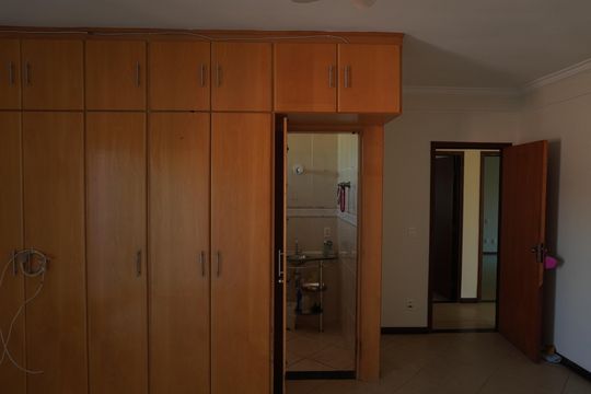 Suíte 1 de casa para alugar com 4 quartos, 232m² em Jardim Acapulco, São Carlos