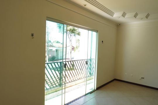 Sala 2 de casa para alugar com 4 quartos, 232m² em Jardim Acapulco, São Carlos