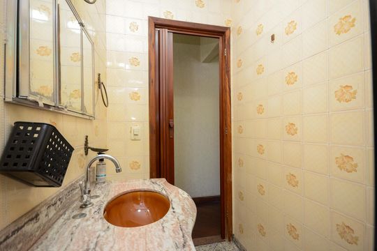 Banheiro social de casa à venda com 4 quartos, 148m² em Freguesia do Ó, São Paulo
