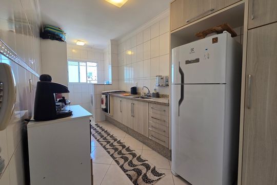 Cozinha de apartamento para alugar com 3 quartos, 129m² em Guilhermina, Praia Grande