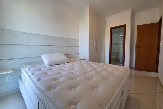 Suíte 1 de apartamento para alugar com 3 quartos, 129m² em Guilhermina, Praia Grande