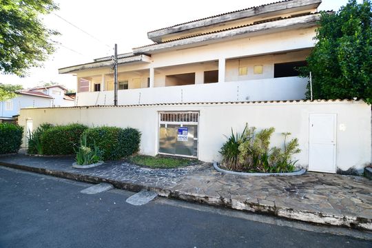 Fachada / Placa de casa à venda com 5 quartos, 600m² em Cidade Universitária, Campinas