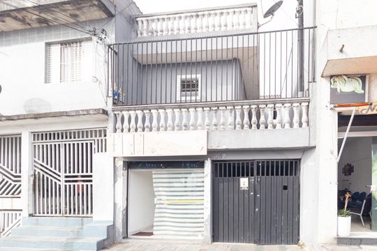 Fachada de casa à venda com 4 quartos, 127m² em Bussocaba, Osasco
