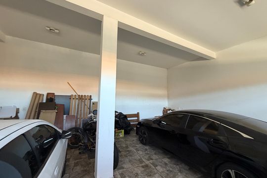 Garagem de casa à venda com 3 quartos, 262m² em Jardim Caçula, Jundiaí
