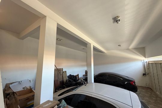 Garagem de casa à venda com 3 quartos, 262m² em Jardim Caçula, Jundiaí