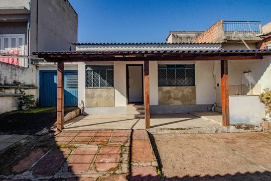 Edícula de casa à venda com 2 quartos, 120m² em Morro Santana, Porto Alegre