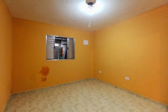 Quarto 1 de casa para alugar com 2 quartos, 85m² em Parque Guaianazes, São Paulo