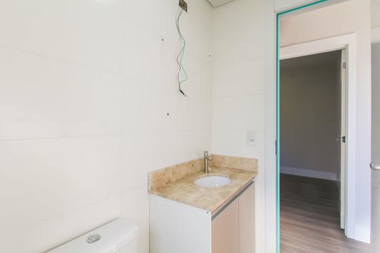 Banheiro de apartamento para alugar com 2 quartos, 50m² em Centro, Canoas