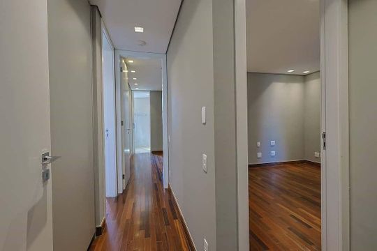 Corredor de apartamento para alugar com 3 quartos, 245m² em Vale do Sereno, Nova Lima