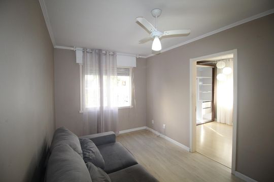 Sala de apartamento à venda com 1 quarto, 42m² em Passo D’areia, Porto Alegre