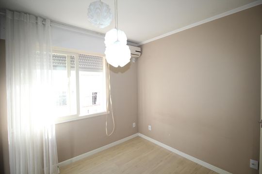 Quarto 1 de apartamento à venda com 1 quarto, 42m² em Passo D’areia, Porto Alegre