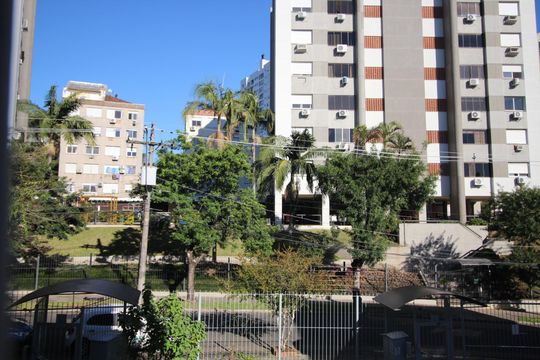 Vista de apartamento à venda com 1 quarto, 42m² em Passo D’areia, Porto Alegre
