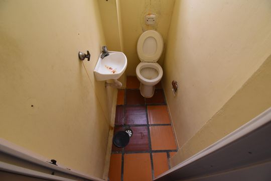 Lavabo de apartamento para alugar com 3 quartos, 115m² em Centro , Curitiba