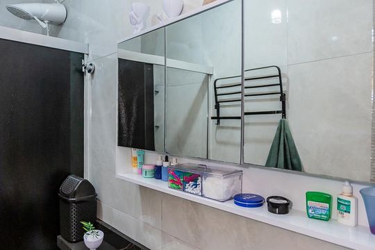 Banheiro de casa à venda com 2 quartos, 93m² em Jardim Santa Monica, São Paulo