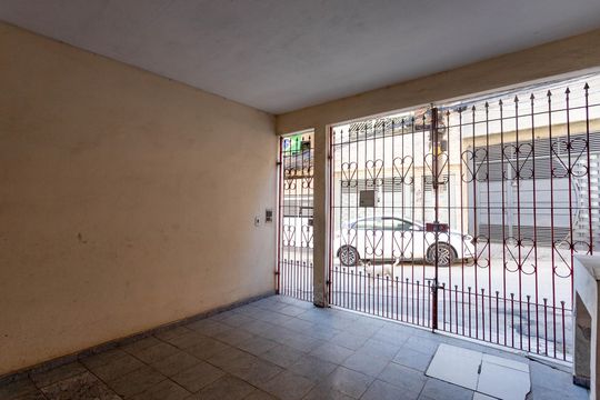 Garagem de casa para alugar com 2 quartos, 150m² em Vila Antonio Tadeu, Diadema