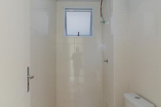 Banheiro Social de apartamento para alugar com 2 quartos, 44m² em Lamenha Grande, Curitiba