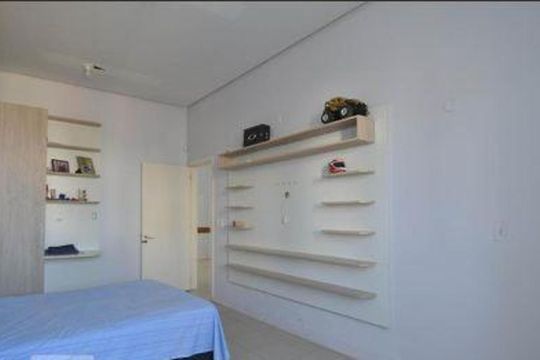 Quarto de casa para alugar com 11 quartos, 700m² em Santa Tereza, Porto Alegre