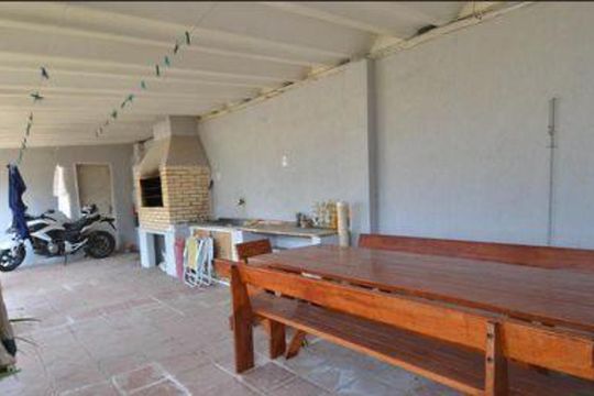 Área externa de casa para alugar com 11 quartos, 700m² em Santa Tereza, Porto Alegre