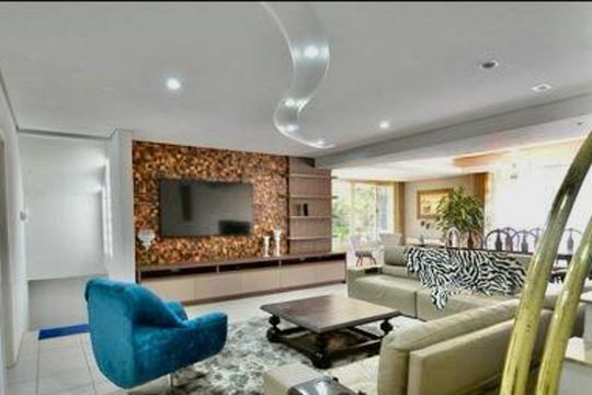 Sala de casa para alugar com 11 quartos, 700m² em Santa Tereza, Porto Alegre