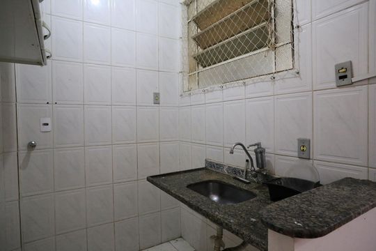 Sala/Cozinha de apartamento para alugar com 2 quartos, 60m² em Centro, Belo Horizonte