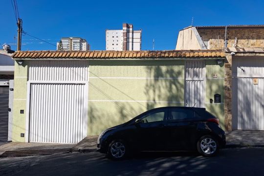 Fachada de casa à venda com 4 quartos, 277m² em Vila Rosalia, Guarulhos