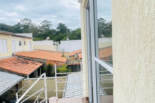 Varanda de casa de condomínio para alugar com 3 quartos, 91m² em Jardim Isis, Cotia